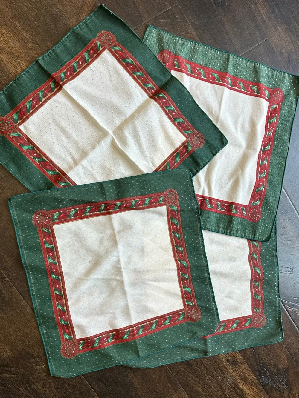 Holiday Decorative Table Napkins - Set of 4